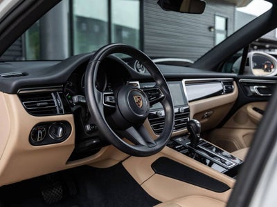 2023 Porsche Macan Macan (MY23)