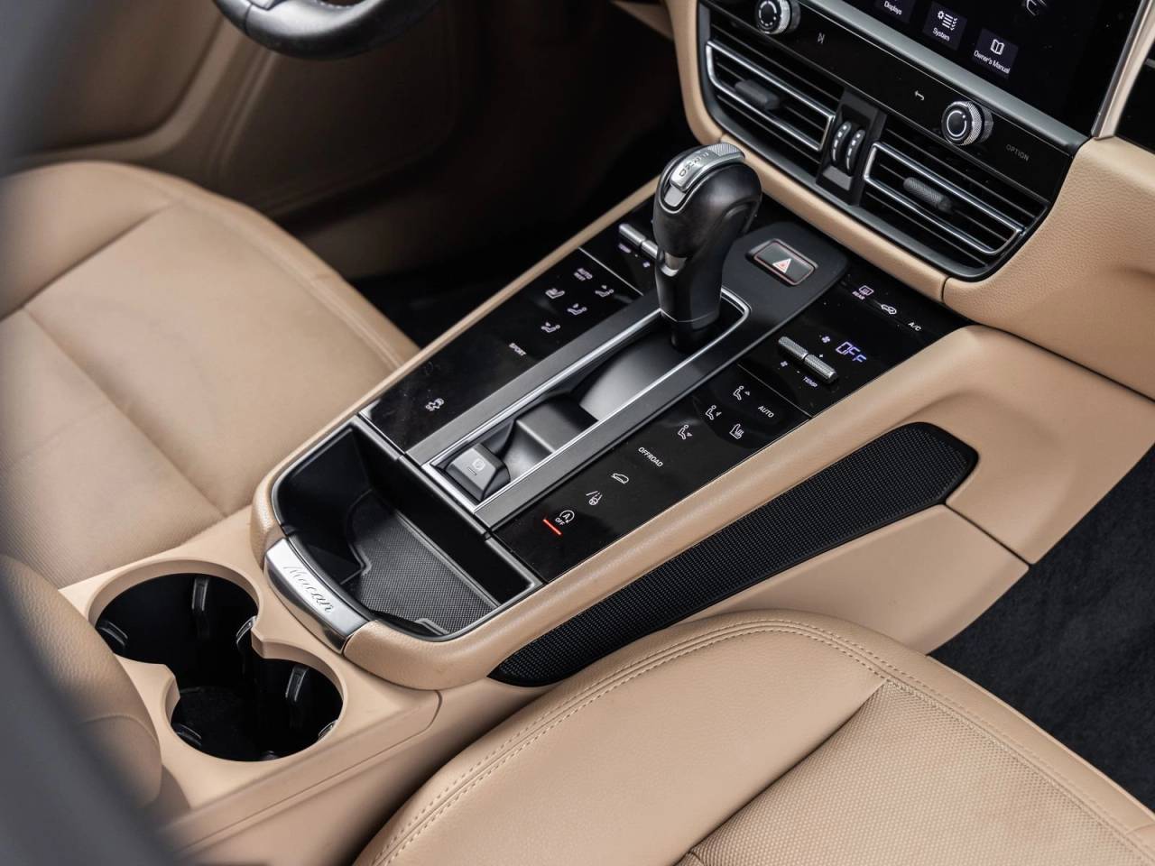 2023 Porsche Macan Macan (MY23)