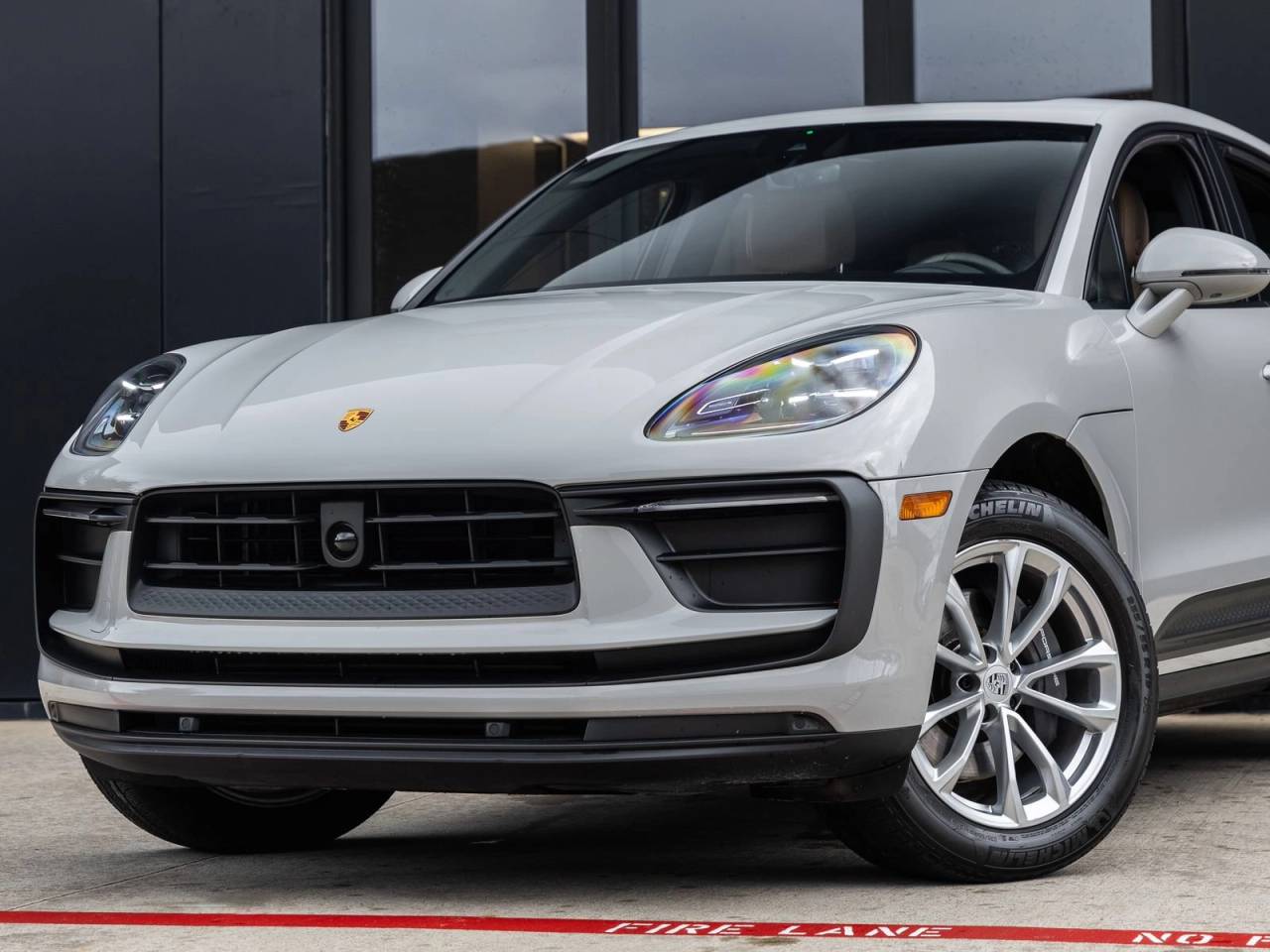 2023 Porsche Macan Macan (MY23)