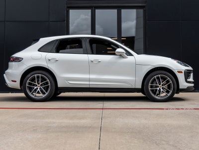 2023 Porsche Macan Macan