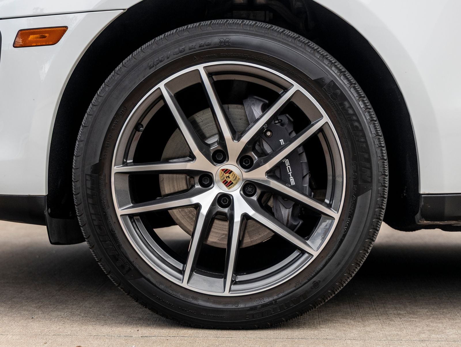 2023 Porsche Macan Macan