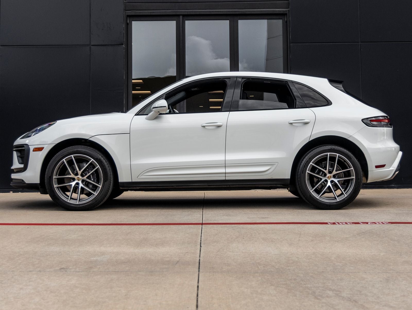 2023 Porsche Macan Macan