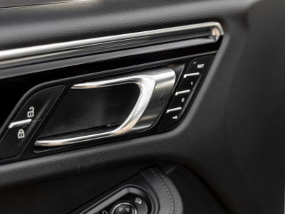 2023 Porsche Macan Macan