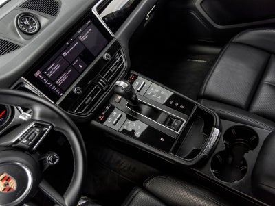 2023 Porsche Macan Macan