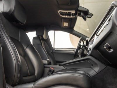 2023 Porsche Macan Macan