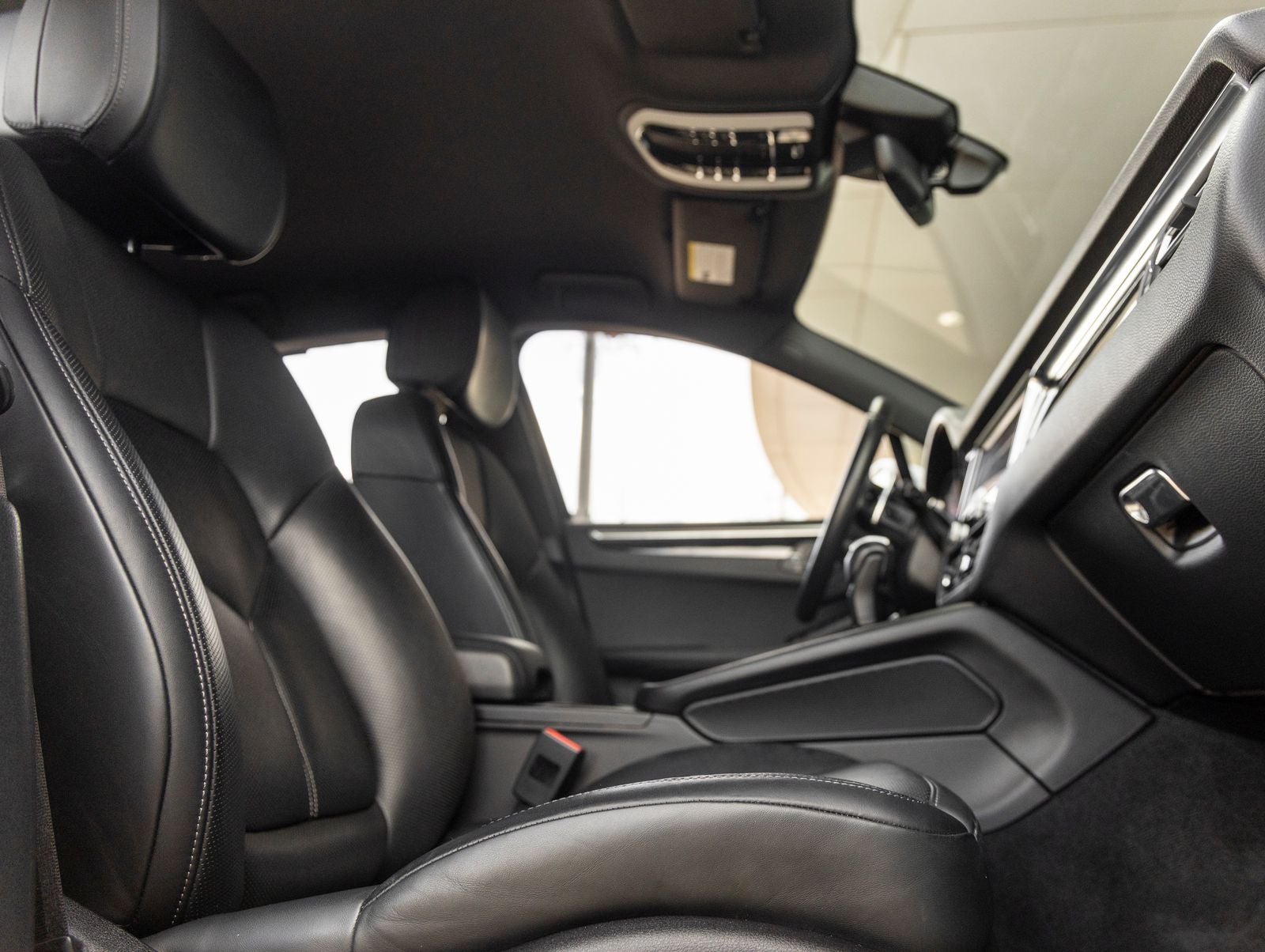 2023 Porsche Macan Macan