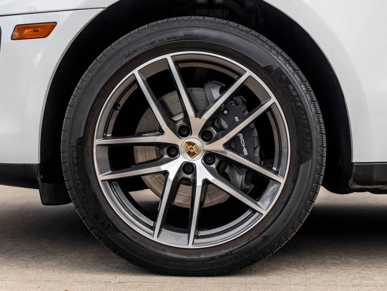 2023 Porsche Macan Macan
