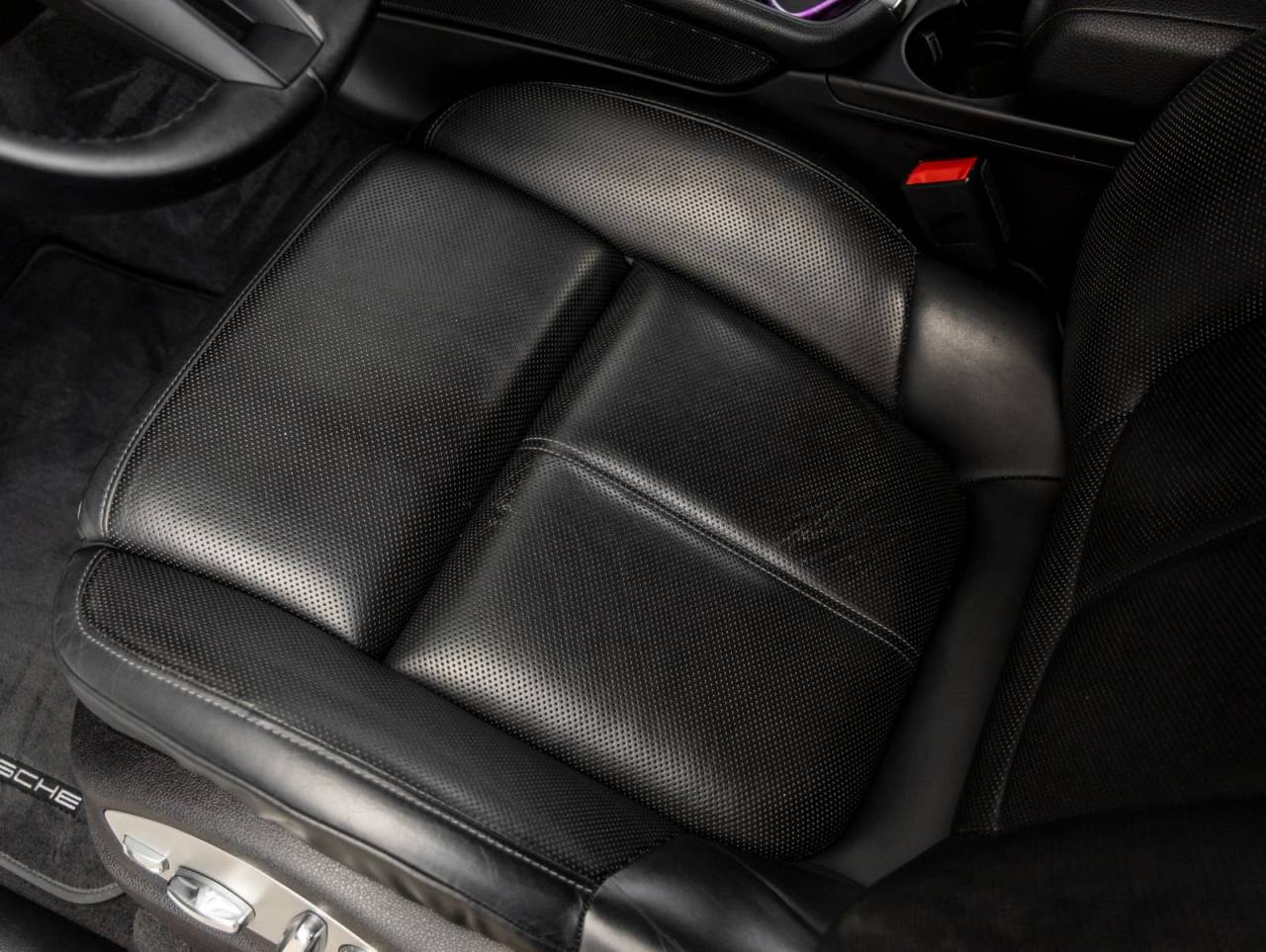 2023 Porsche Macan Macan