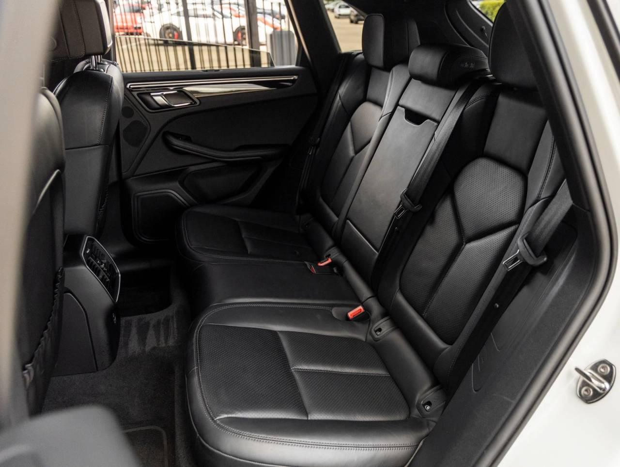 2023 Porsche Macan Macan