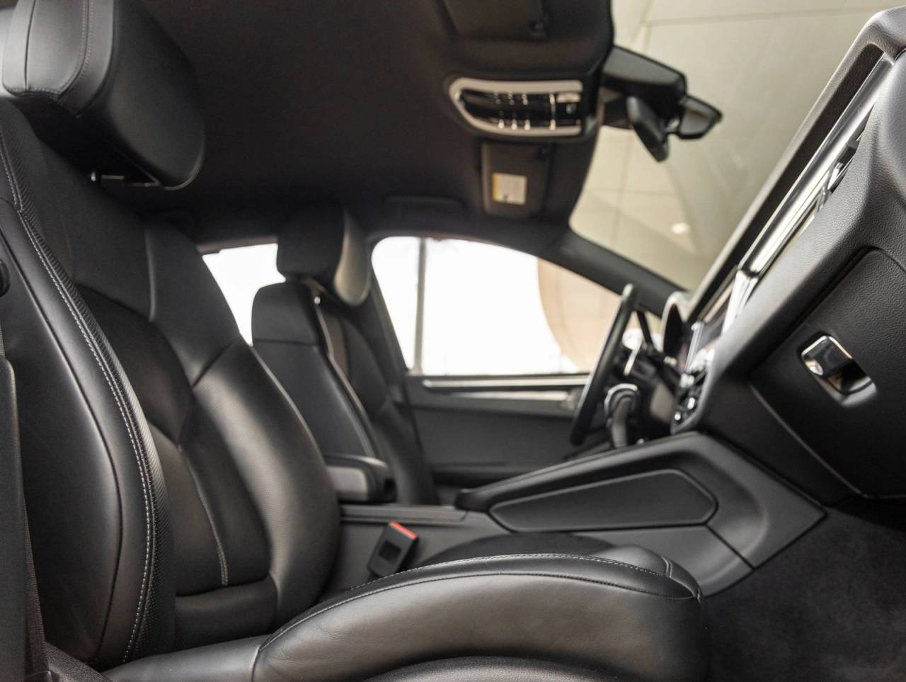 2023 Porsche Macan Macan