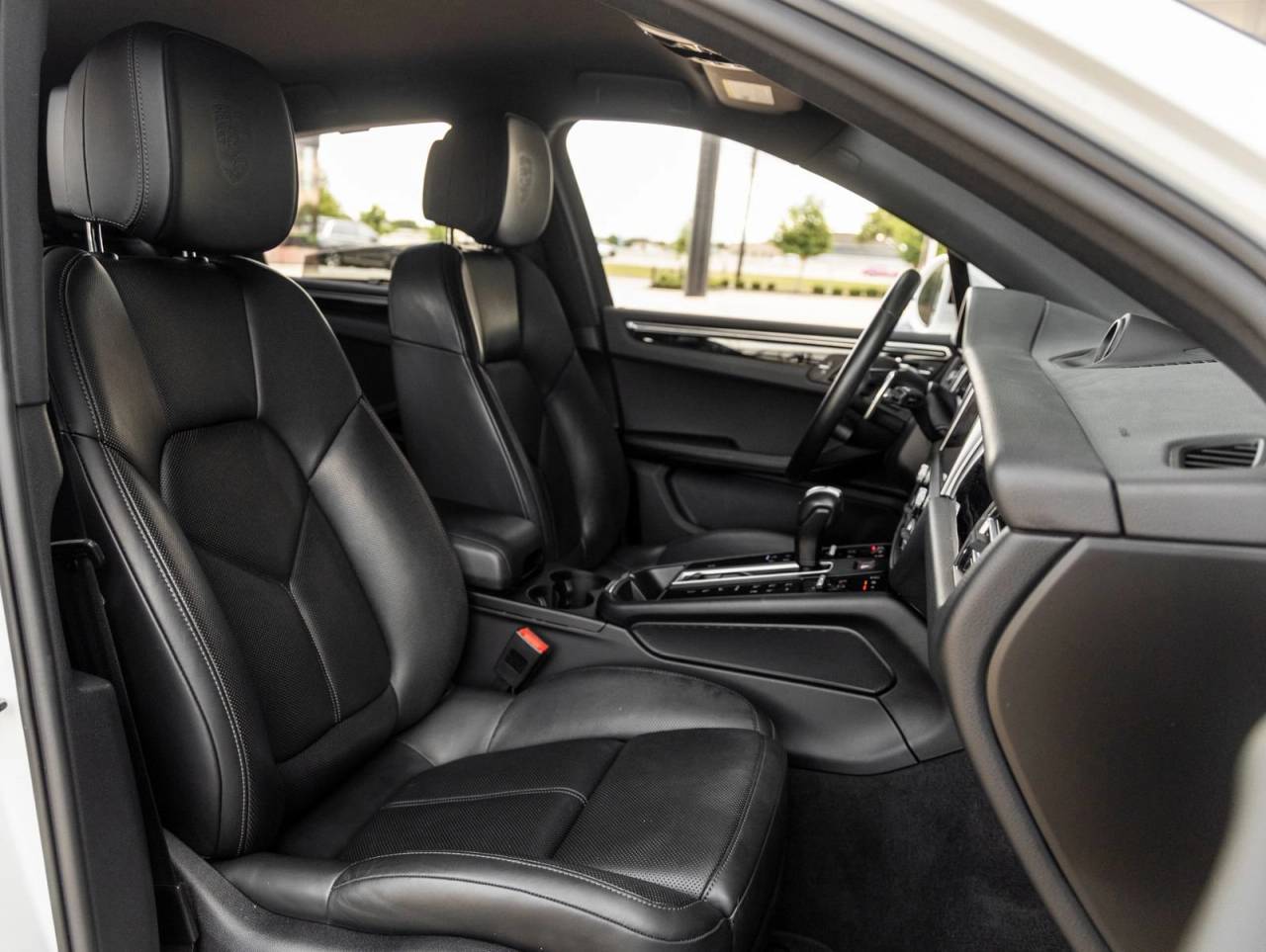 2023 Porsche Macan Macan