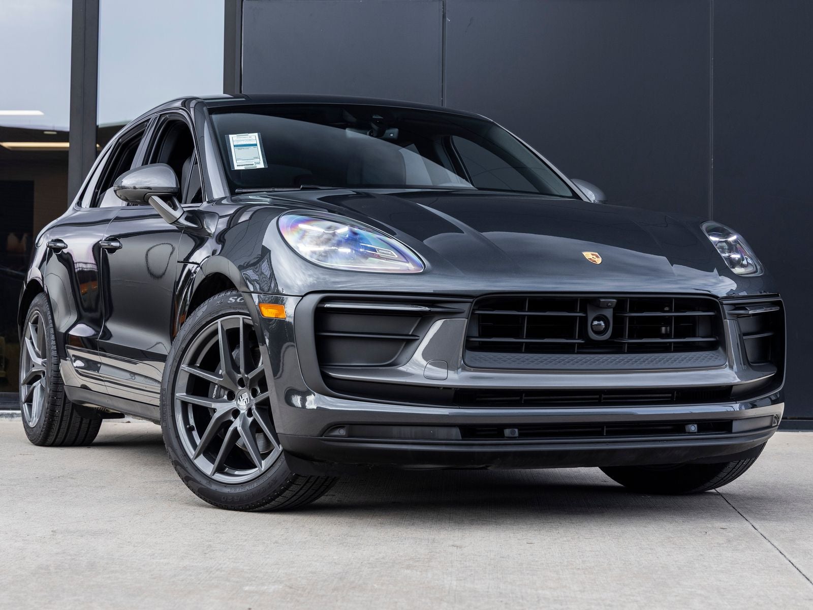 2025 Porsche Macan T