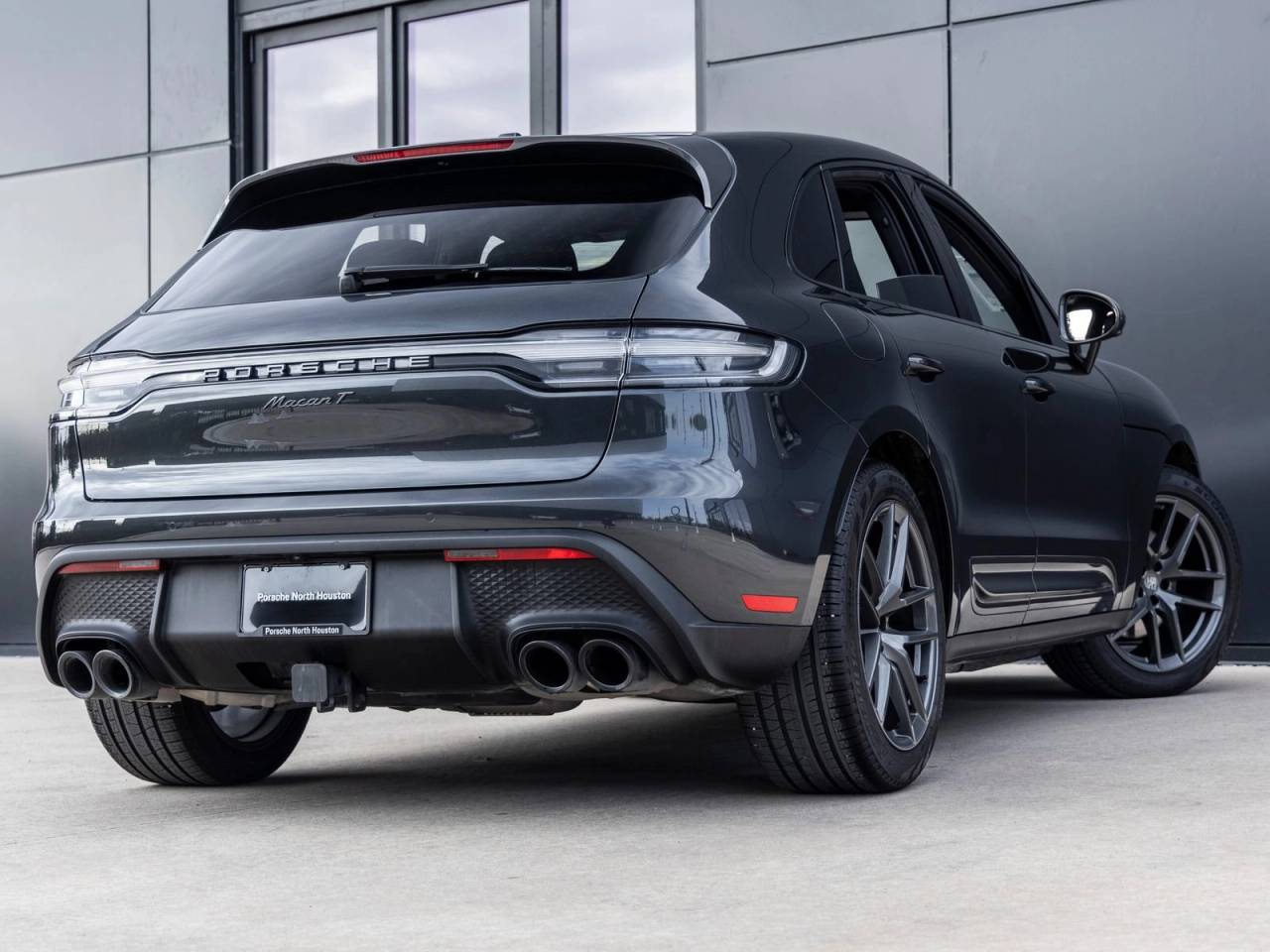 2025 Porsche Macan Macan T