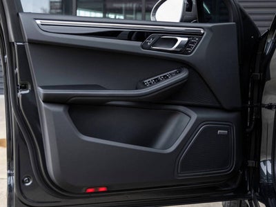 2025 Porsche Macan Macan T