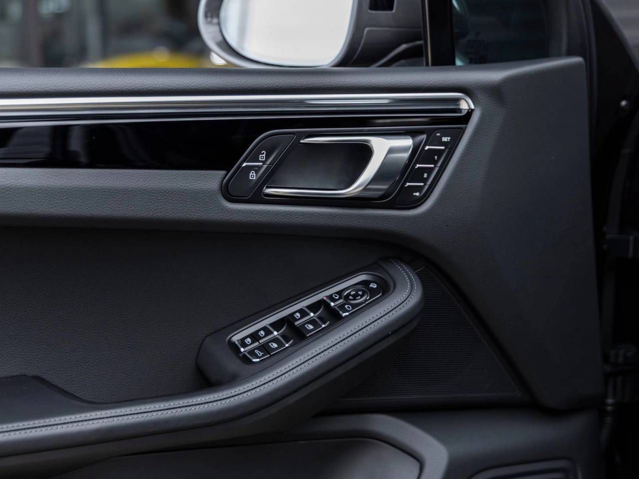 2025 Porsche Macan Macan T
