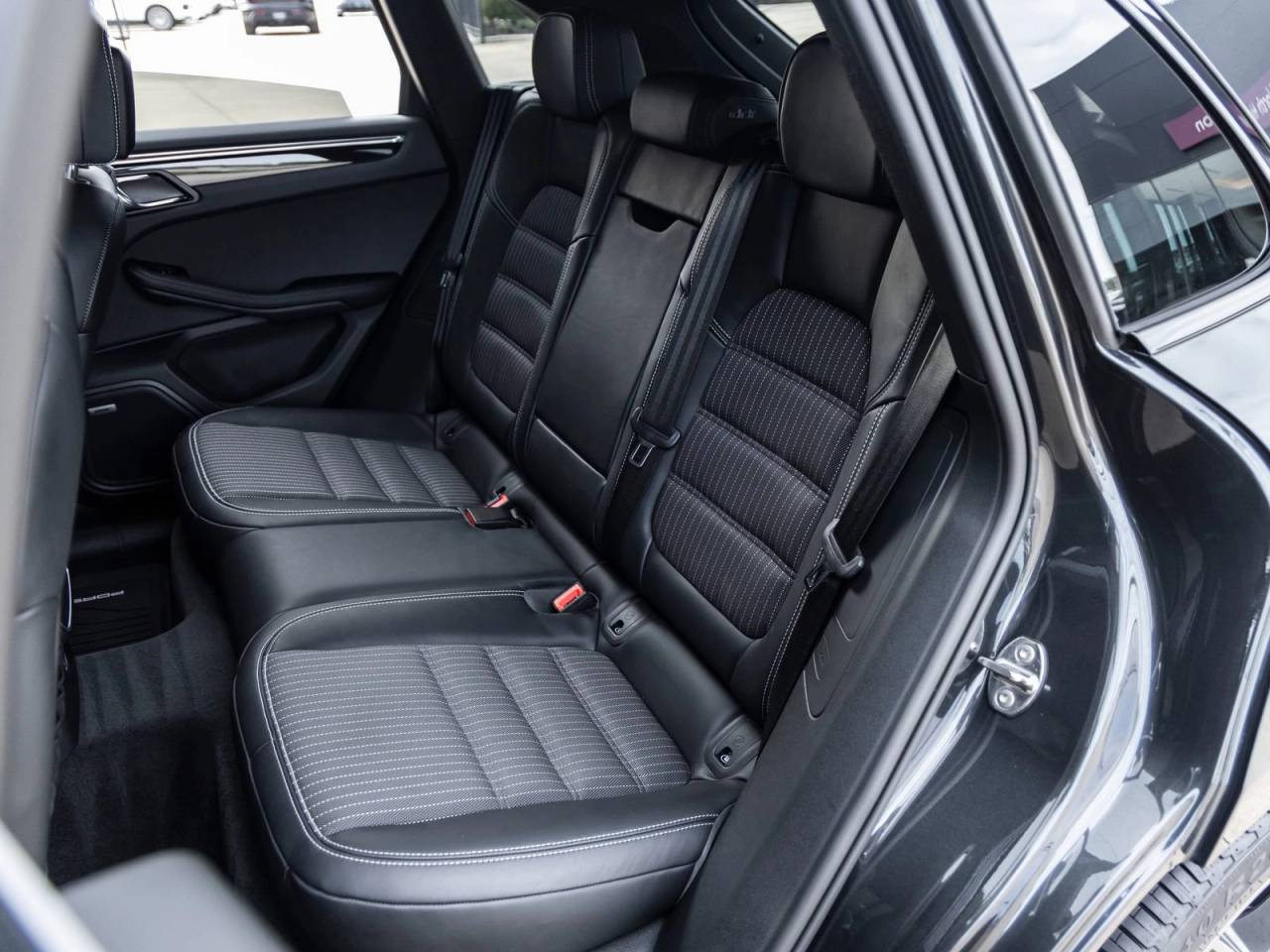 2025 Porsche Macan Macan T