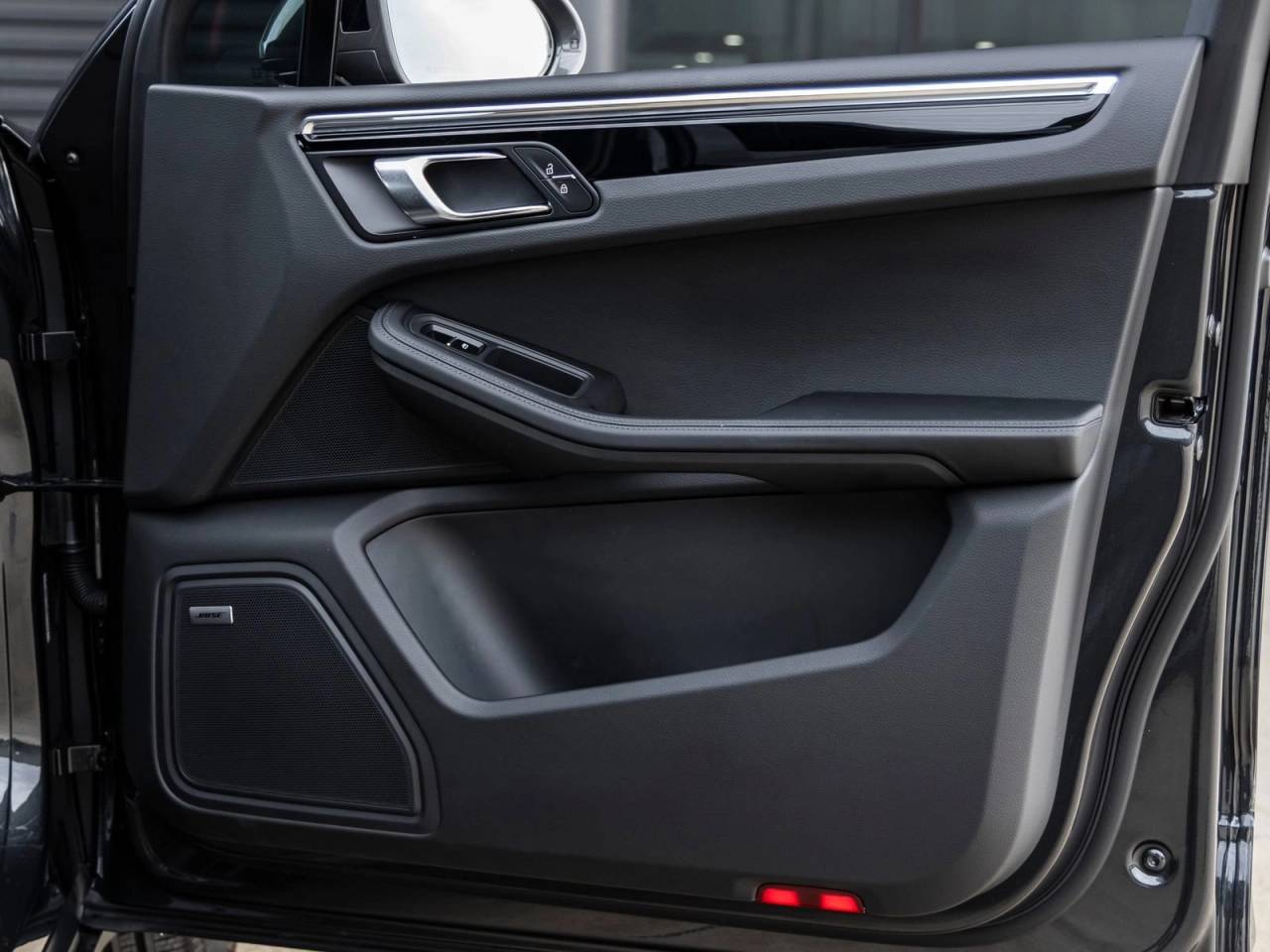 2025 Porsche Macan Macan T