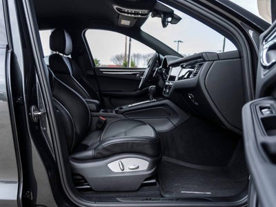 2025 Porsche Macan Macan T