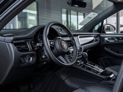 2025 Porsche Macan Macan T