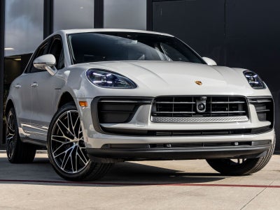 2025 Porsche Macan AWD