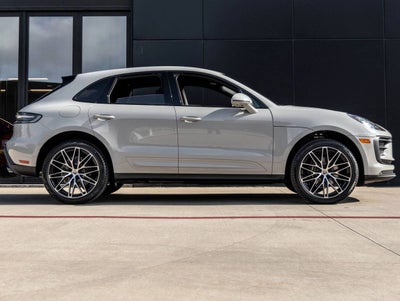 2025 Porsche Macan AWD