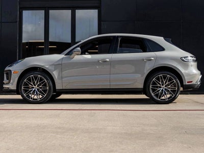 2025 Porsche Macan AWD