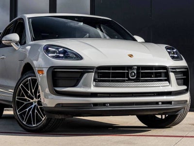 2025 Porsche Macan AWD
