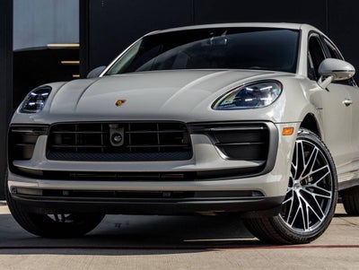 2025 Porsche Macan AWD