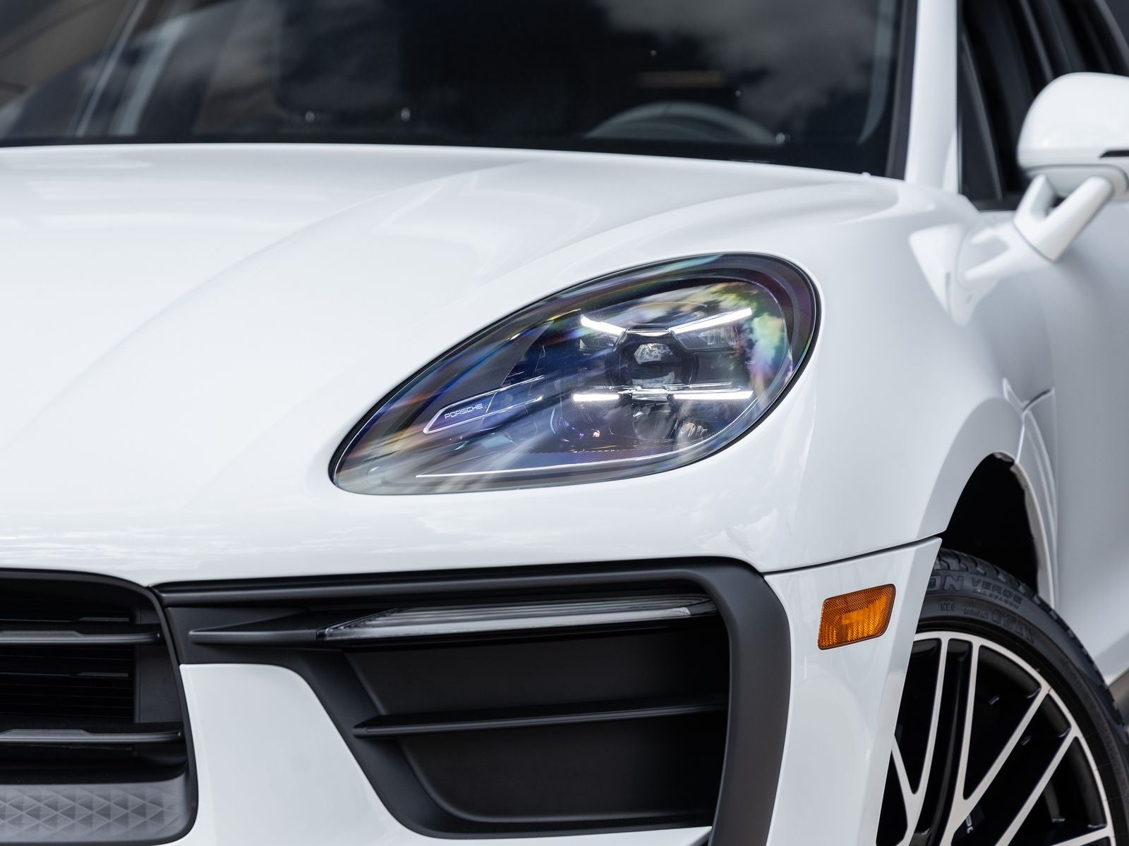 2026 Porsche Macan AWD
