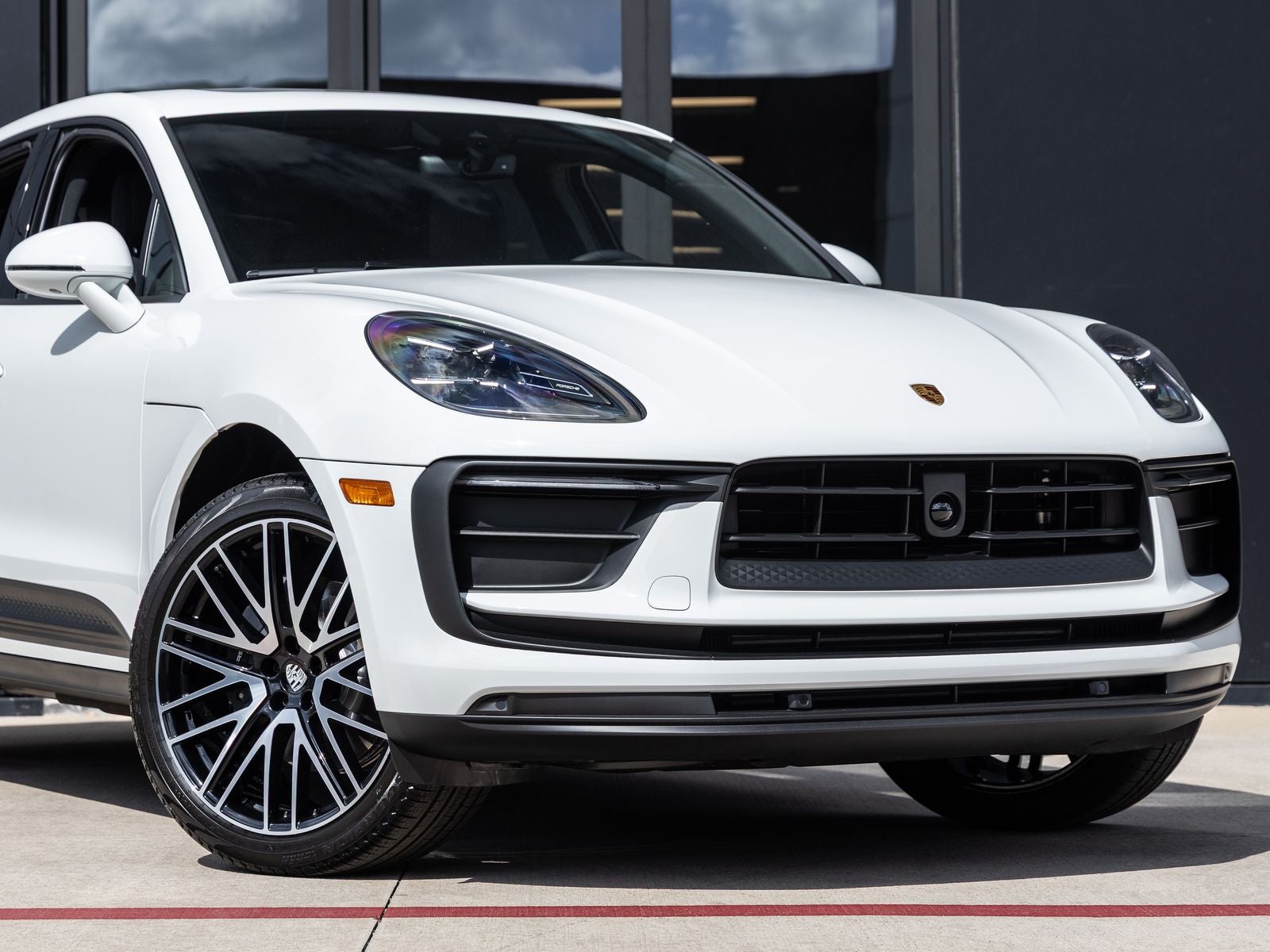 2026 Porsche Macan AWD