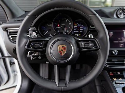 2026 Porsche Macan AWD