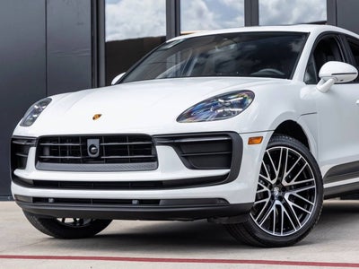 2026 Porsche Macan AWD