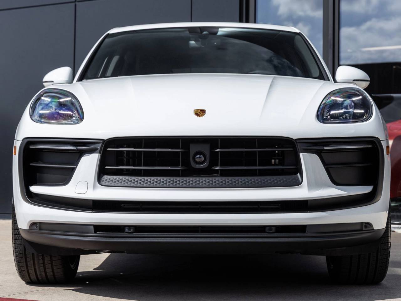 2026 Porsche Macan AWD
