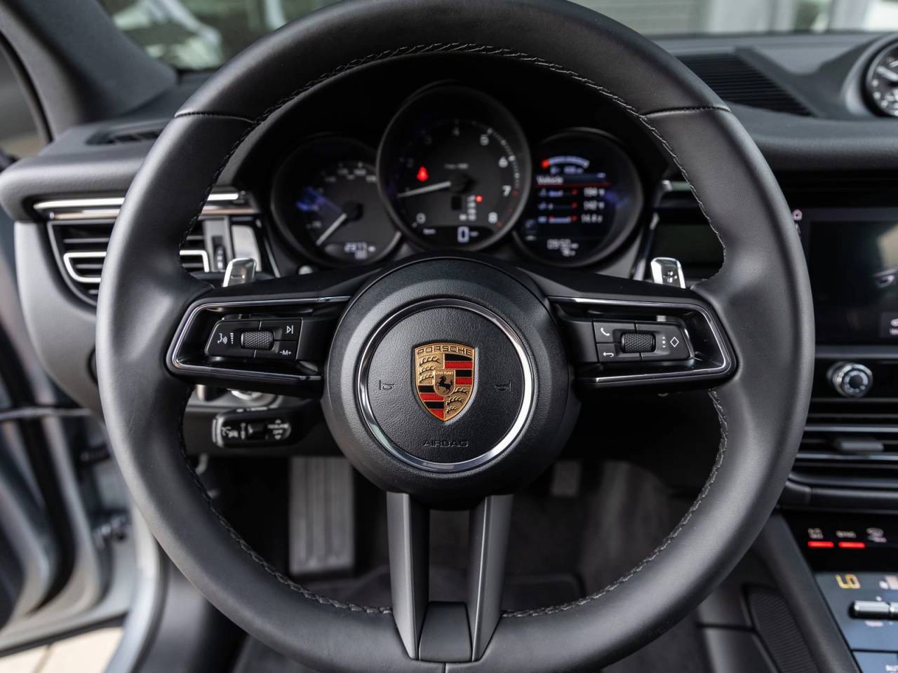 2026 Porsche Macan Macan