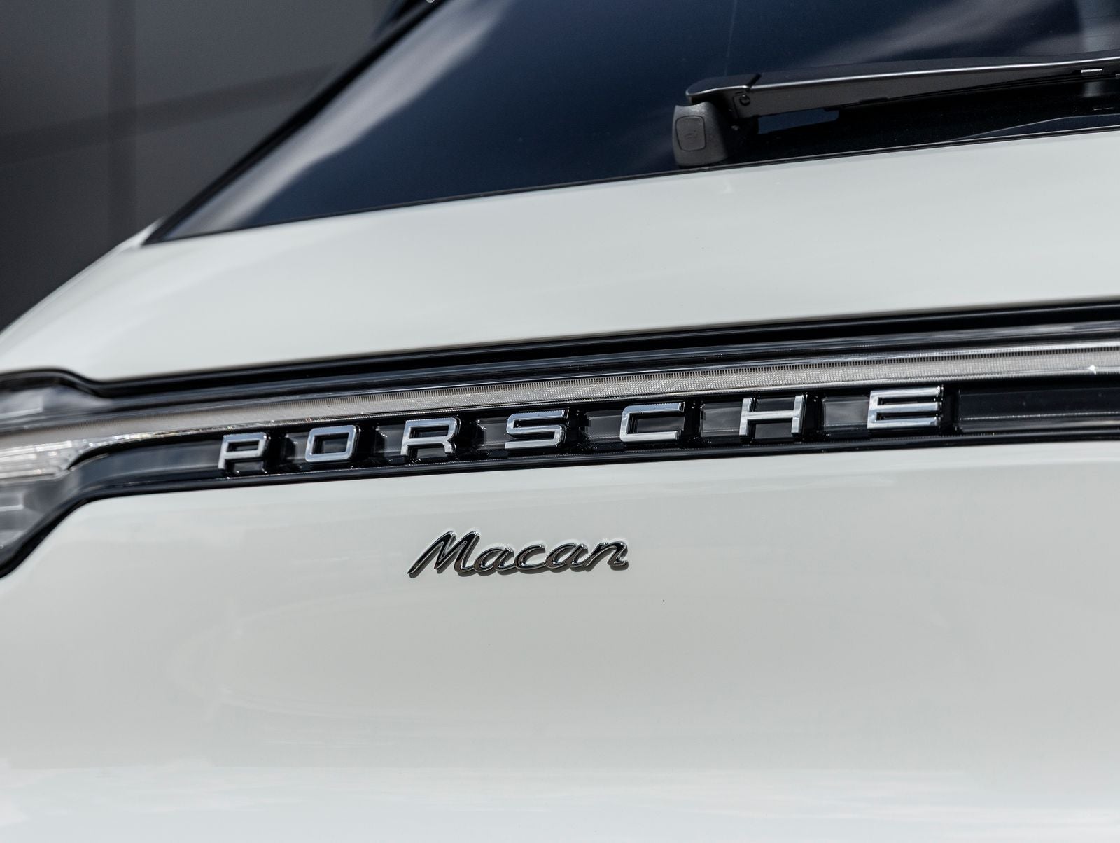 2026 Porsche Macan Base