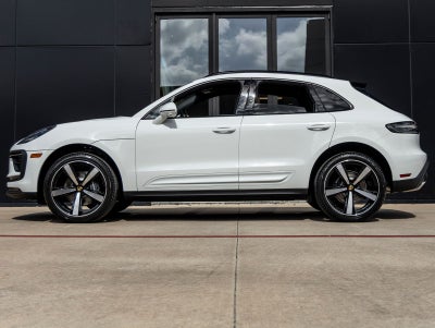2026 Porsche Macan Base