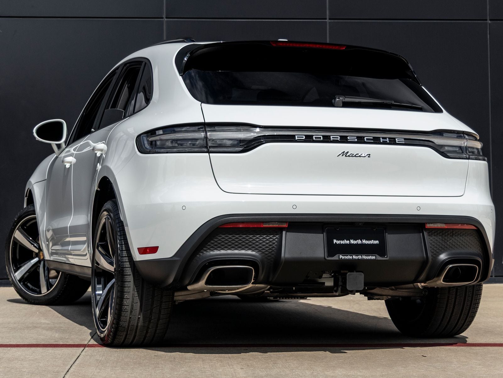 2026 Porsche Macan Base