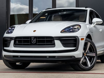 2026 Porsche Macan Base