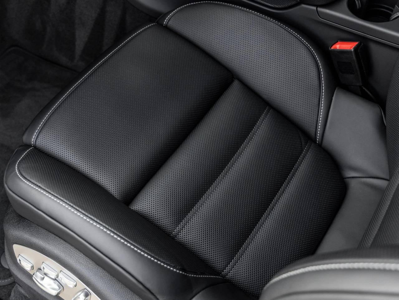 2026 Porsche Macan Macan T