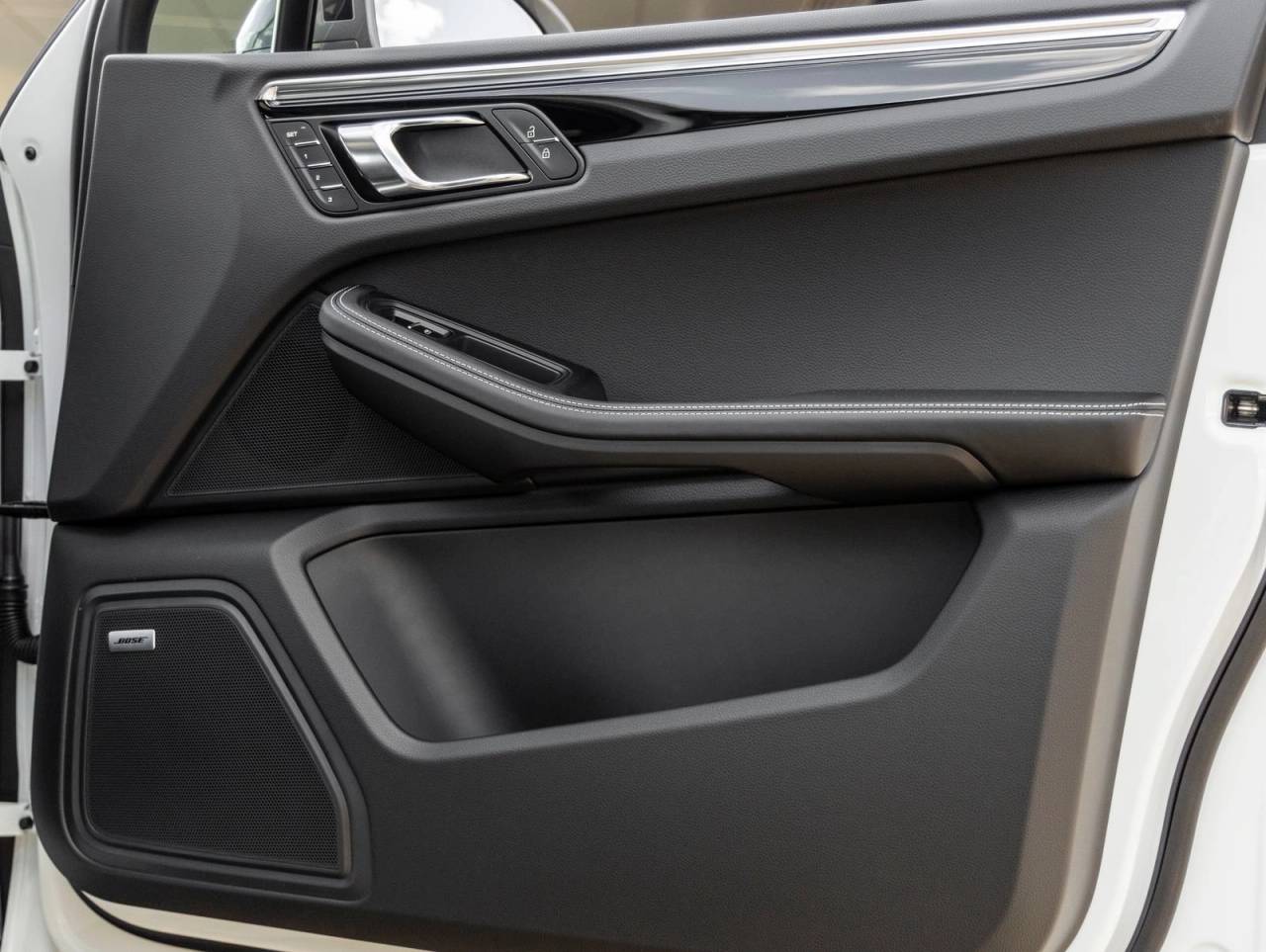 2026 Porsche Macan Macan T