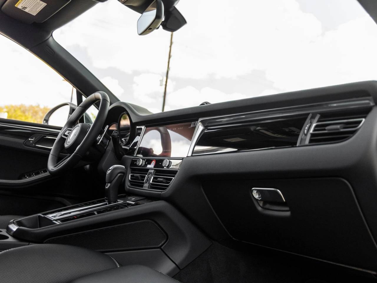 2026 Porsche Macan Macan T