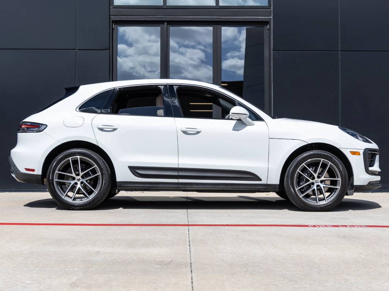 2024 Porsche Macan Macan