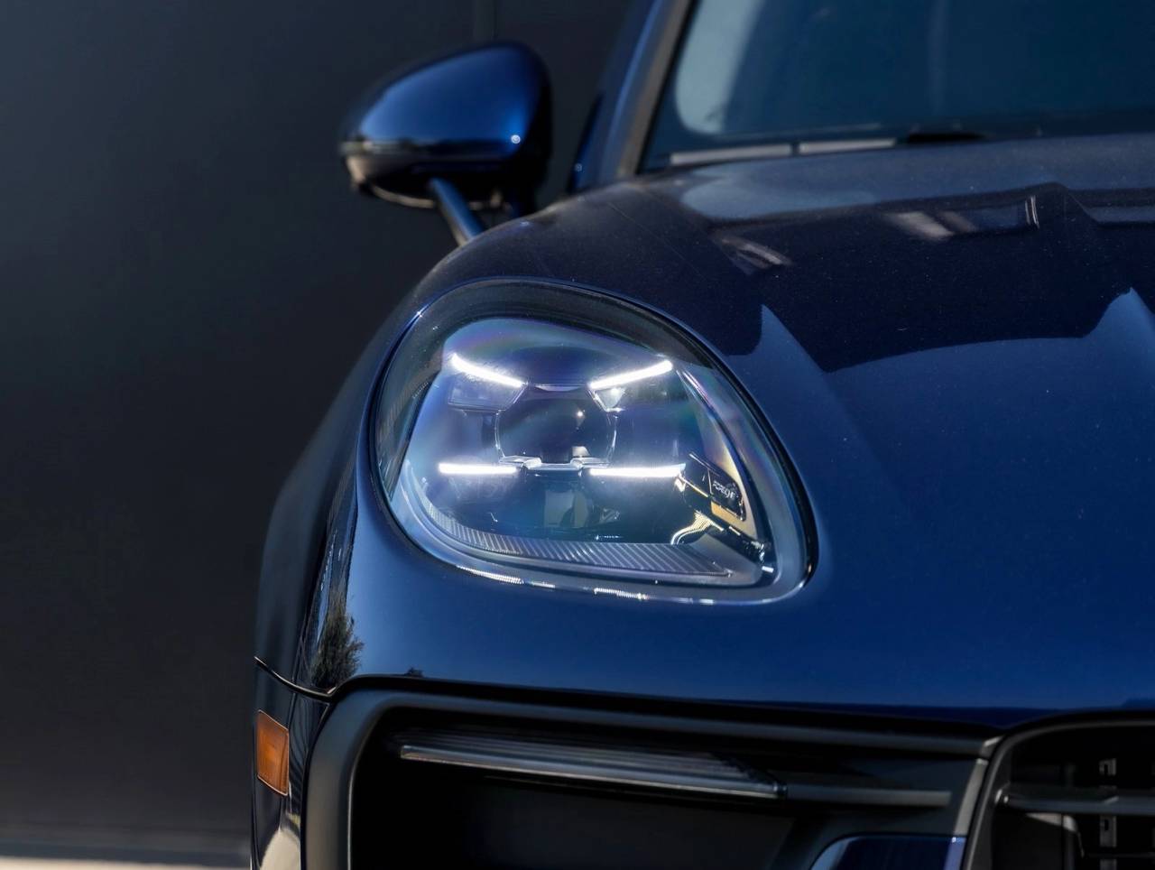 2026 Porsche Macan AWD