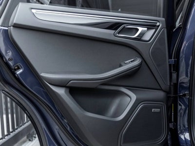 2026 Porsche Macan AWD