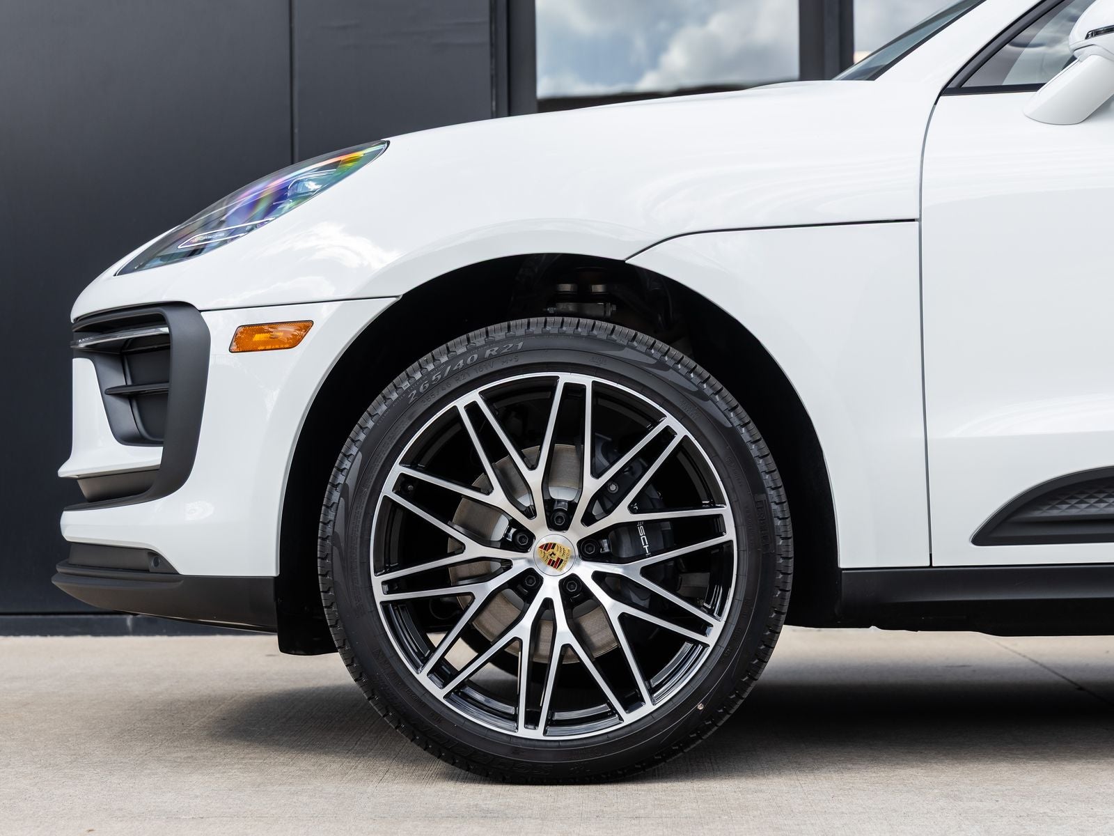 2026 Porsche Macan Base