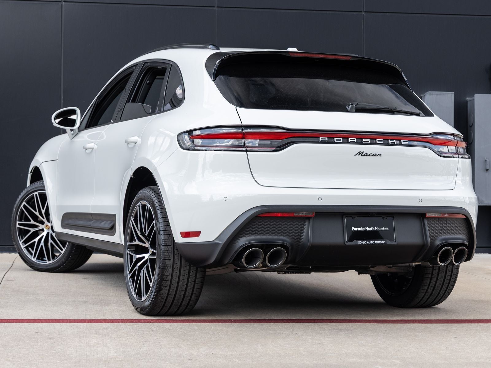 2026 Porsche Macan Base