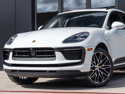 2026 Porsche Macan Base