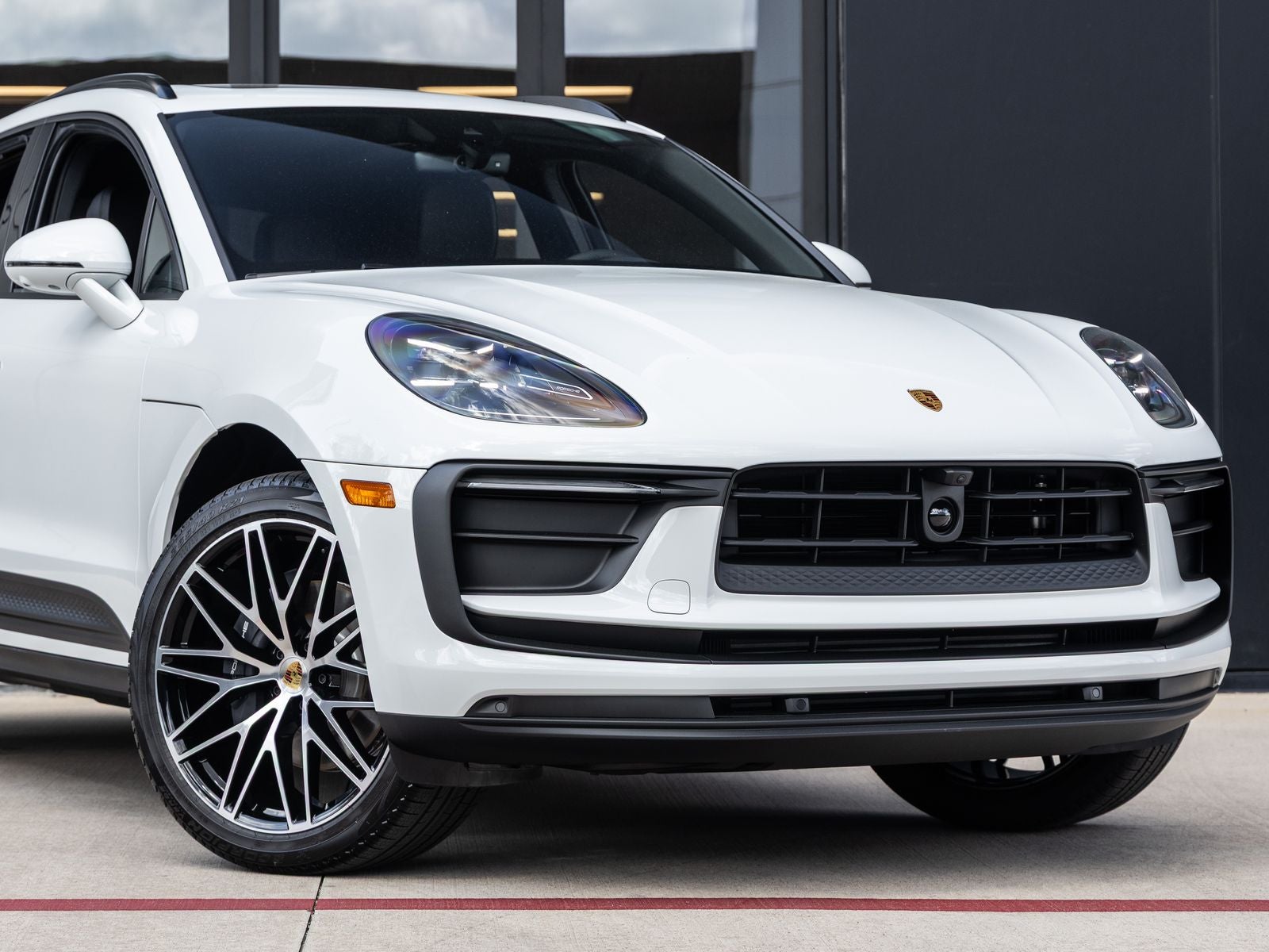 2026 Porsche Macan Base
