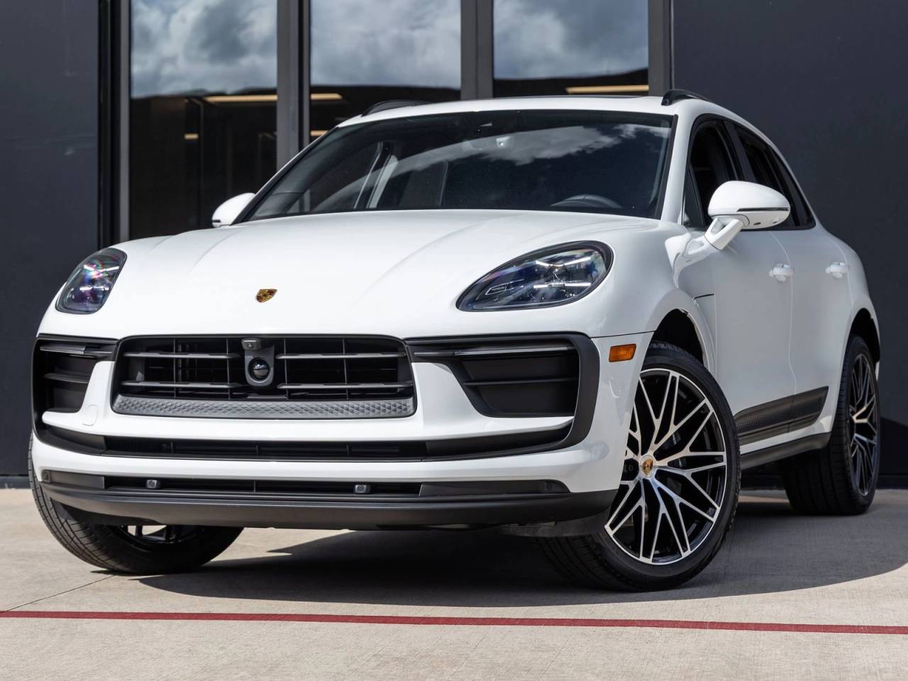 2026 Porsche Macan AWD