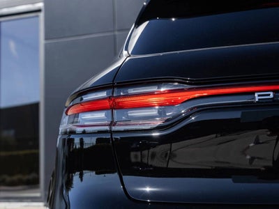 2026 Porsche Macan Macan